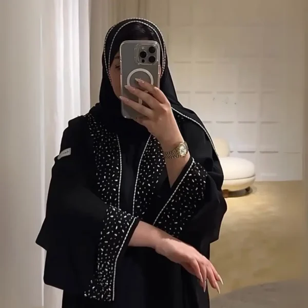 Beautifull Handwork Pattern Abaya